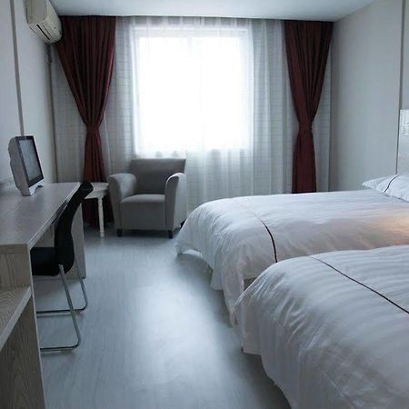 Huzhou Youyou Holiday Hotel Nanxun Exteriör bild
