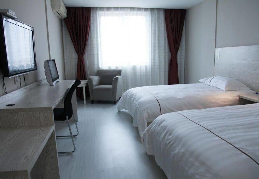 Huzhou Youyou Holiday Hotel Nanxun Exteriör bild
