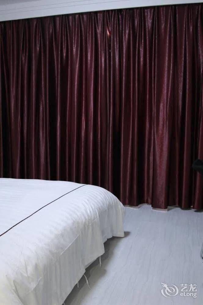 Huzhou Youyou Holiday Hotel Nanxun Exteriör bild